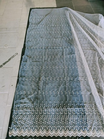 işlemeli tül kumaş