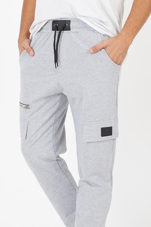 Fermuar ve kapak detaylı eşofman altı