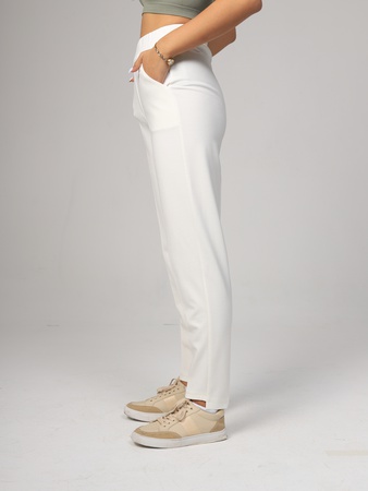 Рубашка в клетку (вискоза) и стильные брюки (двунитка).