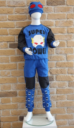 ŞAPKALI EŞOFMAN TAKIM