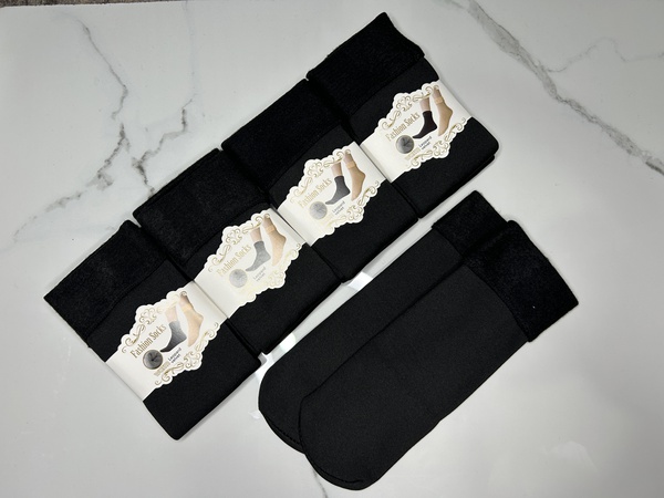 Капроновые носки женские