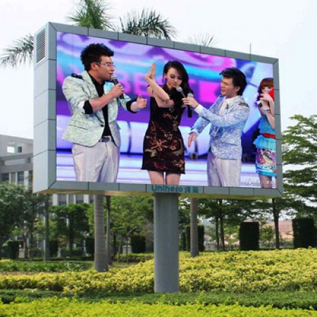 Outdoor LED screens