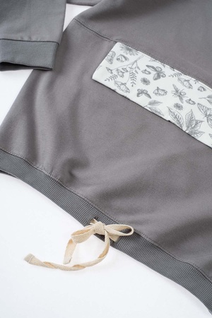 Cepli ve kapüşonlu Svit (sweatshirt).