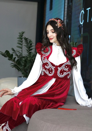 Бархатная Тройка