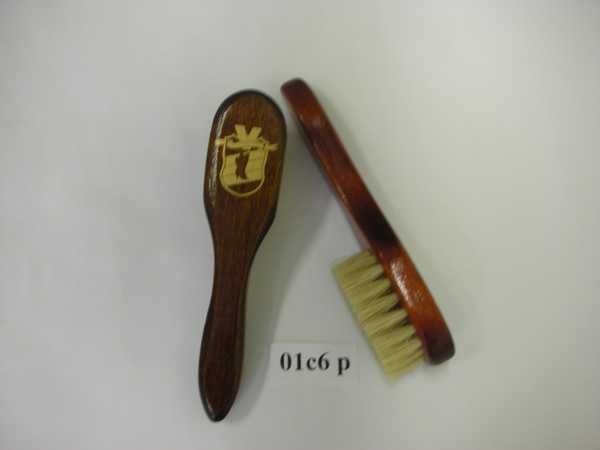 Щетки обувные