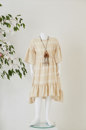 платье с рукавами