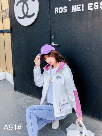 женская ветровка