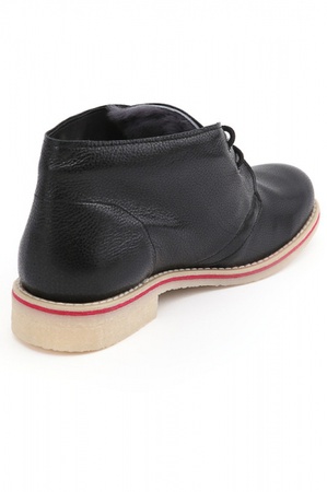 Muton C025 üzerinde siyah deri clarke