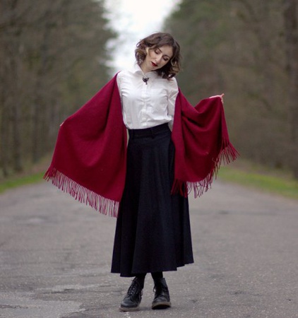 Kadın yün atkı çaldı