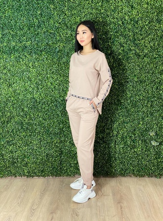 Kadınlar için spor giyim