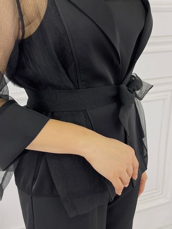 Костюм-блузка из ткани органза