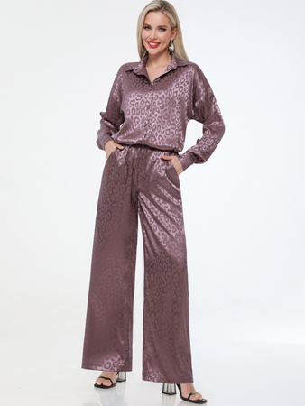 İki parçalı ipek takım elbise