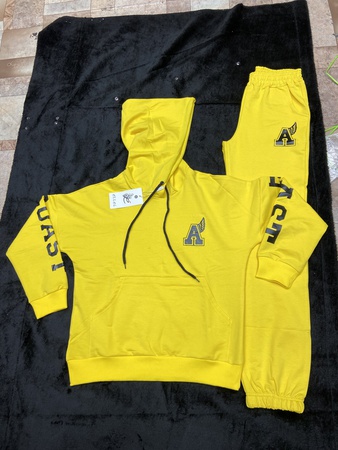 Подростковая спортивная одежда