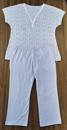 Kadınlar için pijamalar