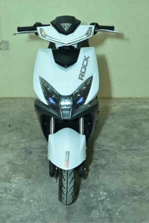 Yepyeni Toxmo Rock Elektrikli Scooter Bisikletini Satmak İçin