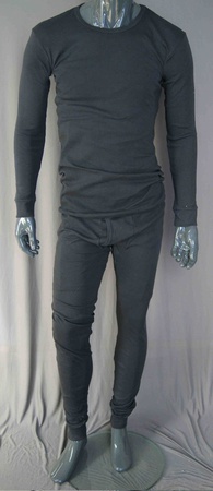 Белье теплое трикотажное с начесом (фуфайка и кальсоны) из хлопчатобумажной пряжи иссиня-черного цвета