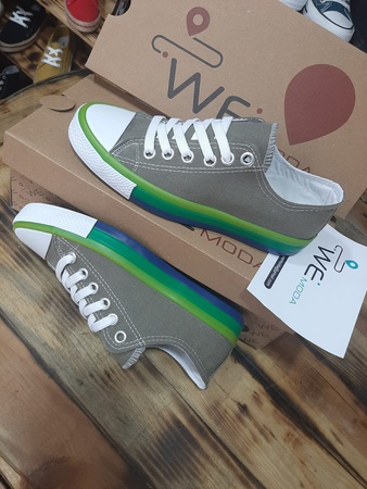 Кроссовки и кеды