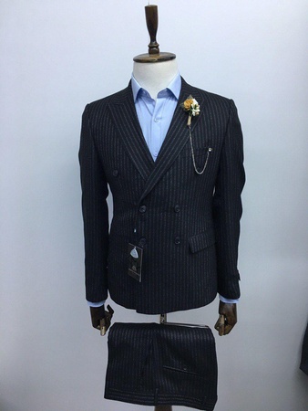 Мужские костюмы