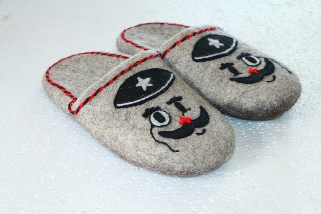Тапочки Усатый