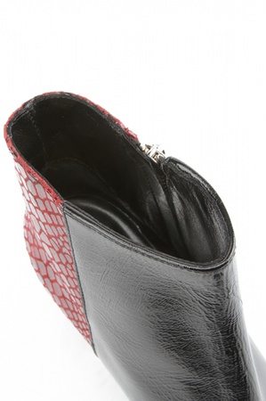 Stiefeletten mit burgunderfarbenem Pythoneinsatz bn010