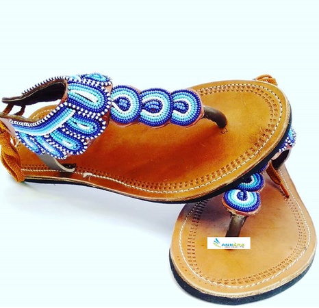 Женские сандалии