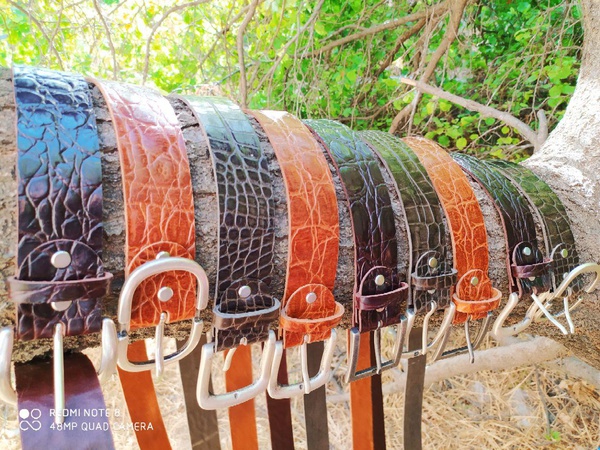 Мужские и Женские ремни ручной работы из Итальянской кожи.