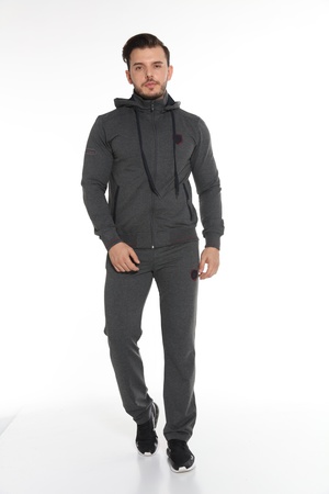 МУЖСКОЙ СПОРТИВНЫЙ КОСТЮМ