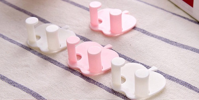 Держатель для вилок электроприборов настенный