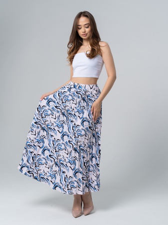 Oluklu etek. Kumaş: Prado