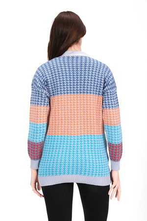 Красочный вязаный кардиган с узором "лом"