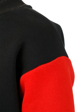 Свитшот черно-красный с тесьмой на рукаве Yumster YC.02.09.006