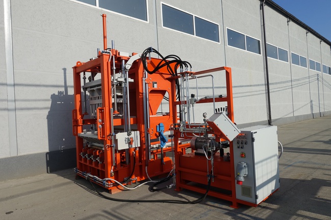 Ekonomik vibropres SUMAB R 300