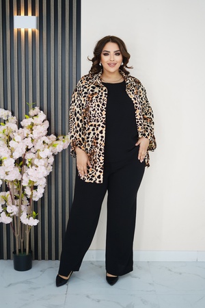 Костюм-тройка