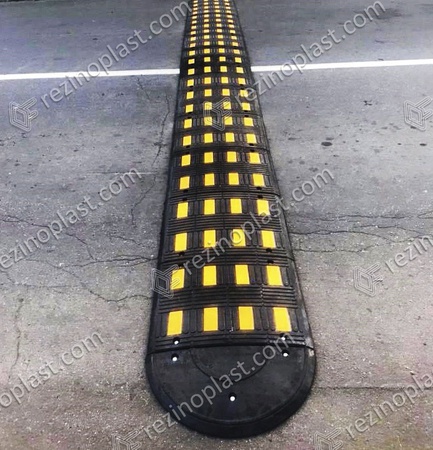 Лежачий полицейский ЛП650 (650х500х52мм)