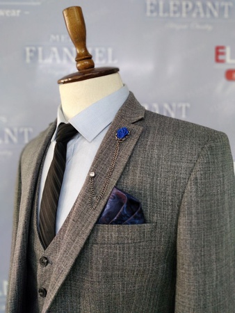 Men's suits of various styles, high quality