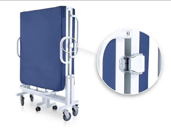 Раскладная кровать для сиделки