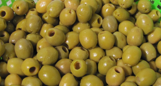 Зелёные оливки без косточек