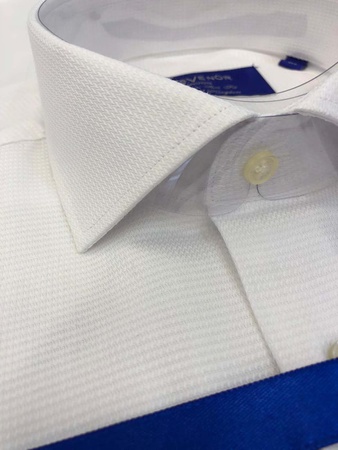 Erkeklerin gömlekleri