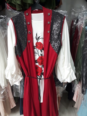 Uzun ve orta boy kadın islami giyim elbisr