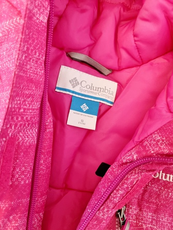 050094 Лыжная куртка для девочек от Columbia