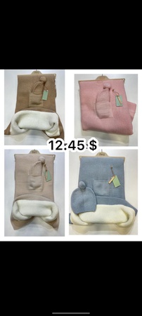 Детские вязаные комбинезоны и пинетки