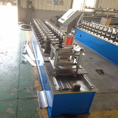 Seksiyonel metal kapı üretimi için donatım