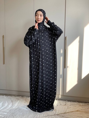 Платье с пришитой балаклавой