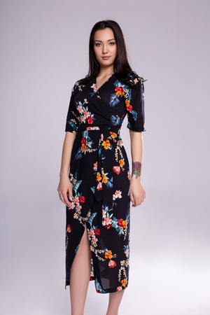 Платье с запахом прямого силуэта