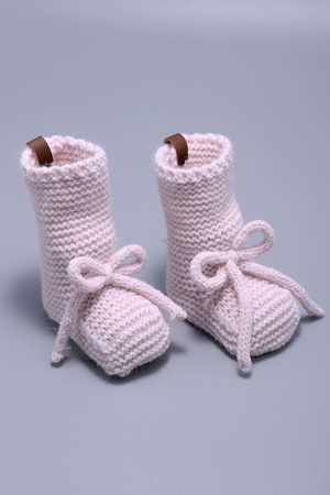 Hattuş Детские пинетки с горизонтальными звеньями на шнуровке