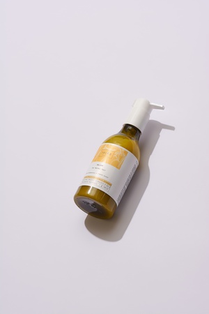 Normal ve kırılgan saçlar için fitokeratin ve E vitamini içeren "Yoğun nemlendirici" saç kremi