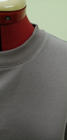 Футболки женские и мужские