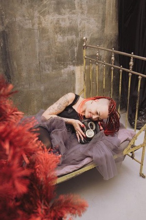 V_hayra markalı sırt çantası