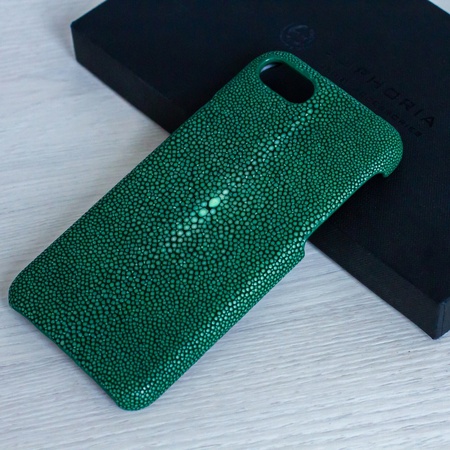 IPHONE 7 CASE IS MADE FROM SEA STATE LEATHER