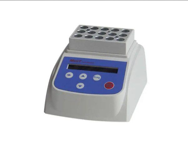 Мини-ванна из металлических блоков